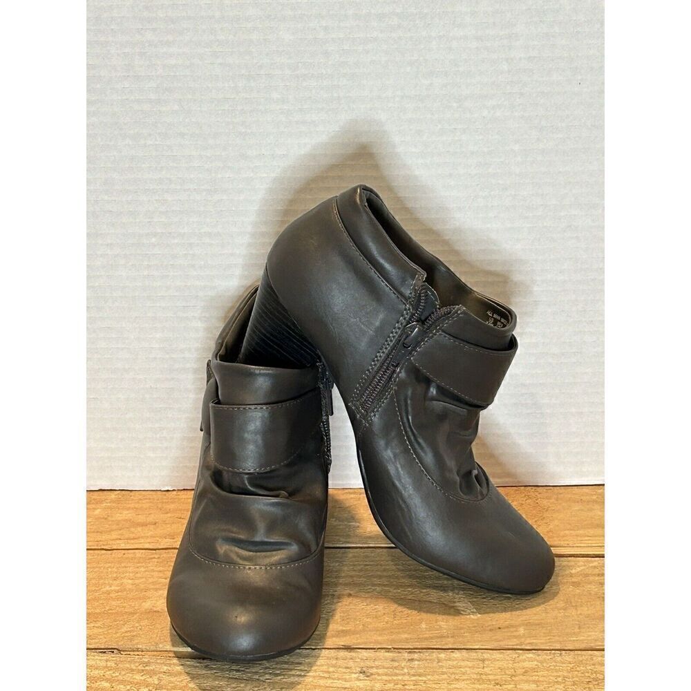 Covington Tatum Womens Sizeโ7.5 Gray Side Zip Ankle BootsโBooties